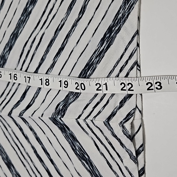 Puella Size XS Women's  Pull Over Top Mid Sleeve Stretch Crop #W-589 - Picture 7 of 9